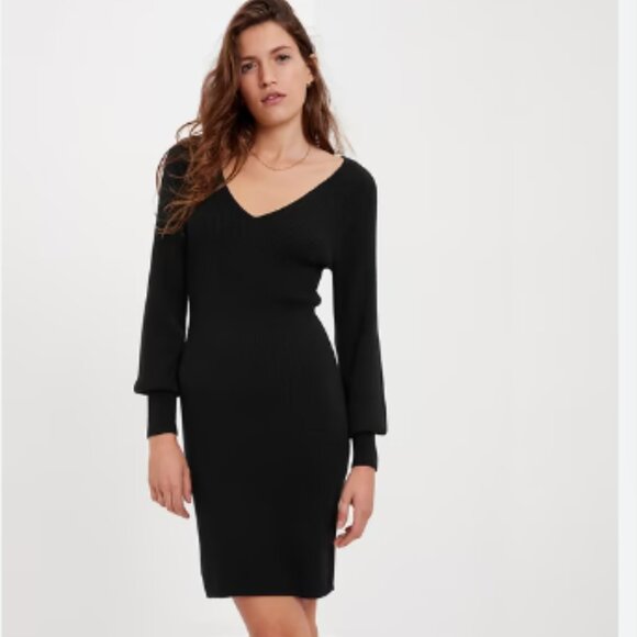 GAP Dresses & Skirts - GAP Black V-neck Long Sleeve Ribbed Merino Wool Blend Sweater Dress L